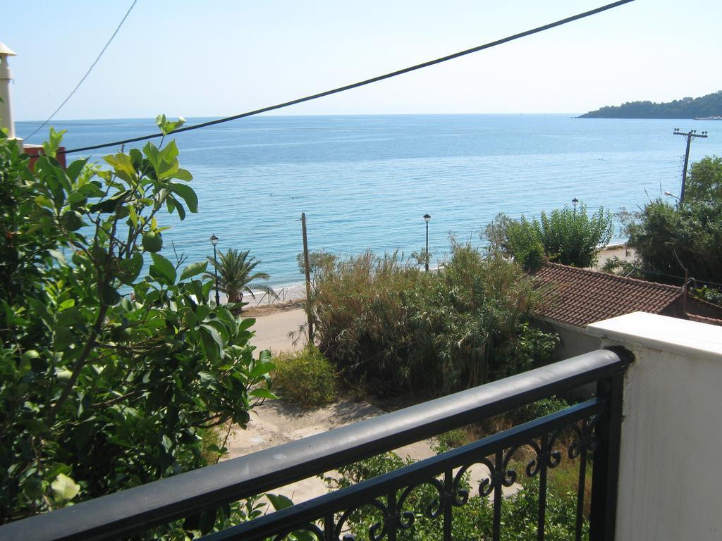 Friderica House Hotel Poros  Cameră foto